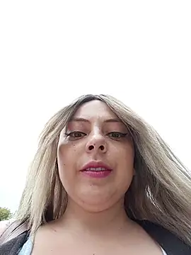 madelaine- Adlı Modelin Canlı XXX Sohbeti