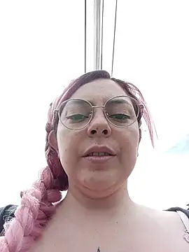 madelaine-'s Live XXX Chat