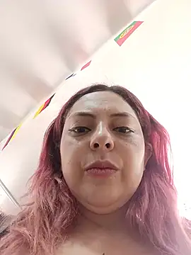 madelaine-'s Live XXX Chat