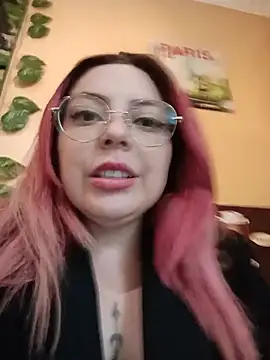 madelaine-'s Live XXX Chat
