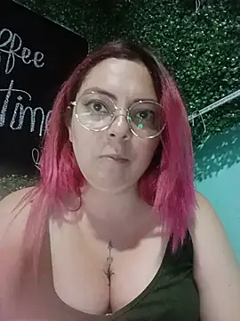 madelaine-'s Live XXX Chat