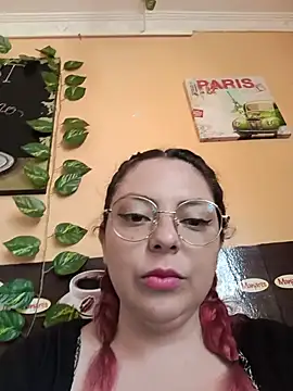 madelaine- Live XXX-chat