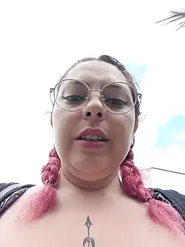 madelaine-'s Live XXX Chat