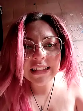 madelaine-'s Live XXX Chat