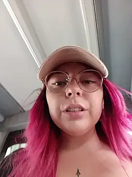 madelaine- live-chat rom