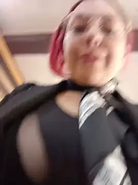Chat XXX en directo de madelaine-