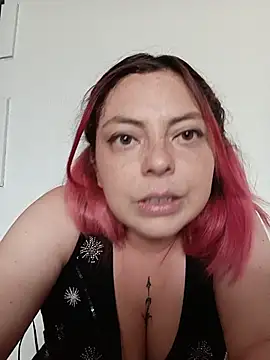 madelaine-'s Live XXX Chat