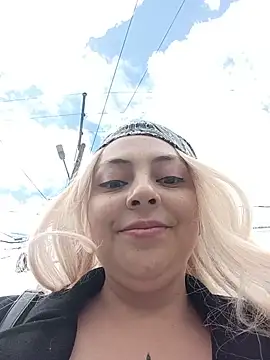 madelaine-'s Webcam Show