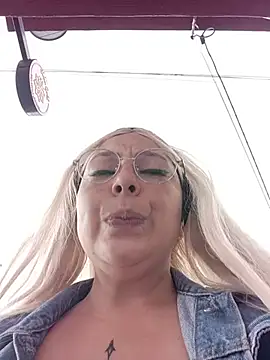 Chat XXX ao vivo de madelaine-