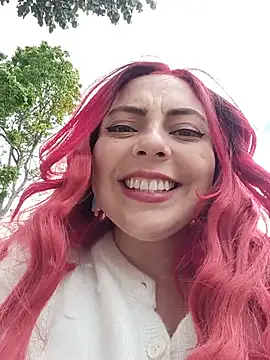 madelaine-'s Live XXX Chat