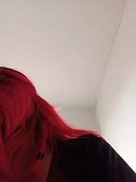 madelaine-'s Live XXX Chat
