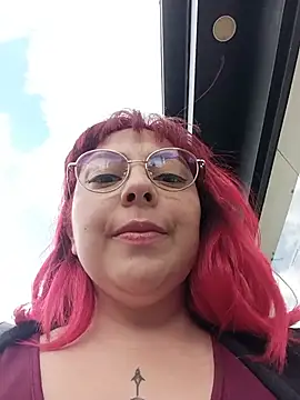 madelaine-'s Live XXX Chat