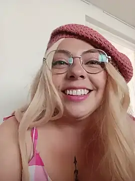 madelaine- Live XXX-chat