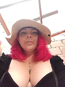 madelaine-'s Live XXX Chat