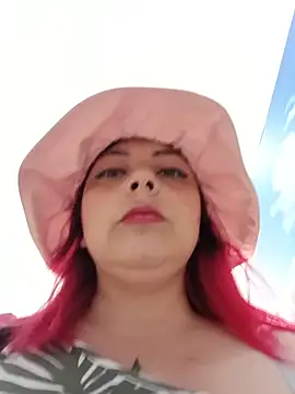 madelaine-'s Live XXX Chat
