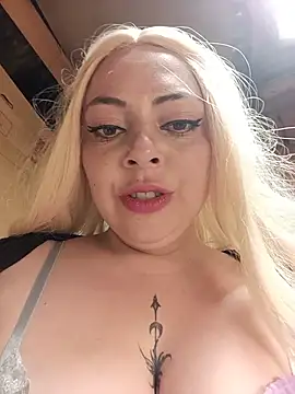 madelaine-'s Live XXX Chat