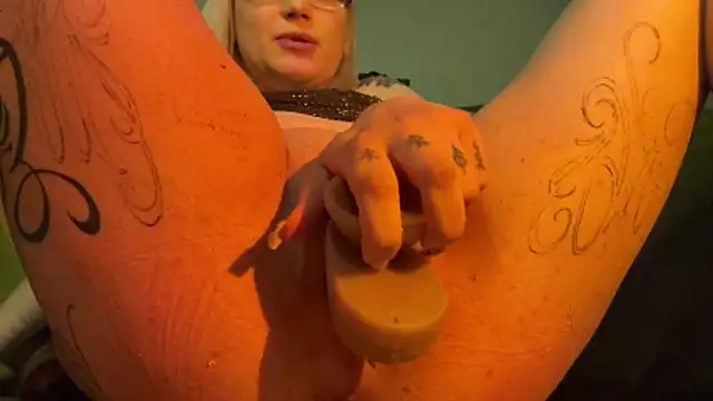 MCThroatGoat 在線直播表演