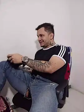 Tonny_paganni 网络视讯表演