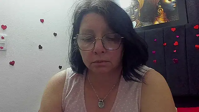 XXX chat uživo modela Evaaross_2345