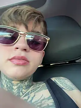 AliceShazaham_ webkamerás műsora