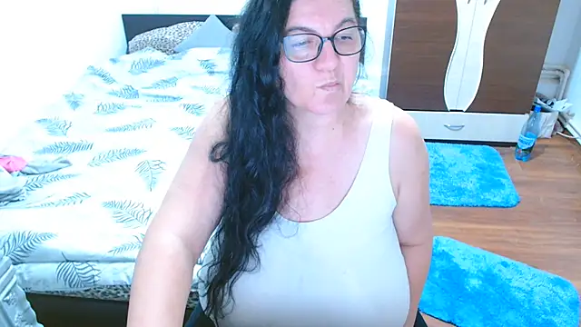 mayabbw50tits' Webcam Show