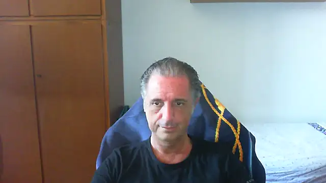 lliuk70mi Show in webcam