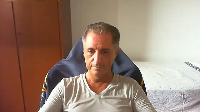 lliuk70mi 网络视讯表演