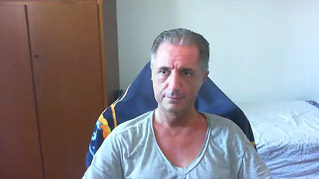 lliuk70min Webbikameraesitys
