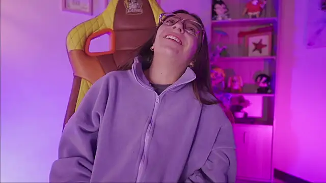 milly_kenner élő XXX-chatje
