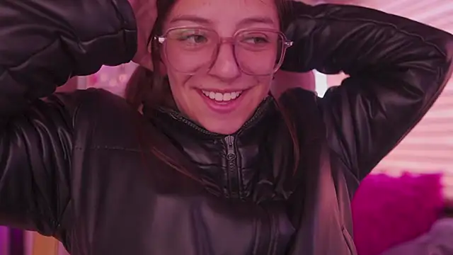 milly_kenner Live XXX-chat