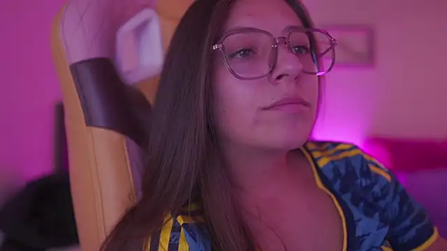 צ'אט XXX בשידור חי של milly_kenner