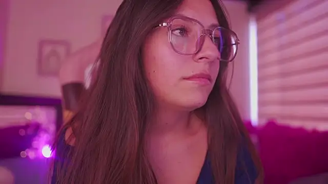 milly_kenner XXX чат на живо