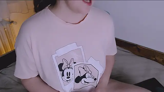 Show modela ChubbyMaia na web-kameri