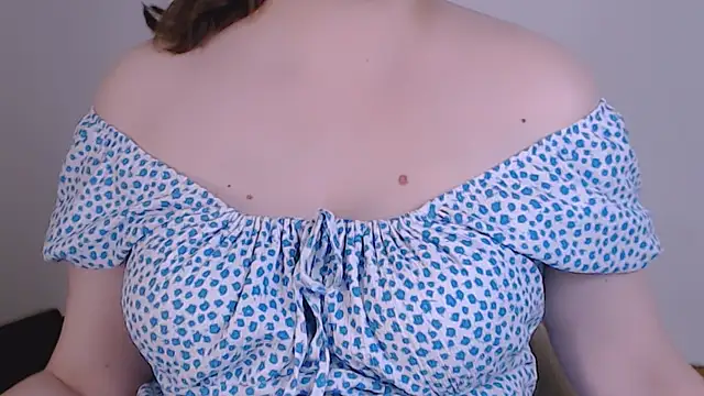 ChubbyMaia élő XXX-chatje