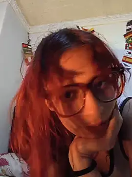 RedMeloddy's Live XXX Chat