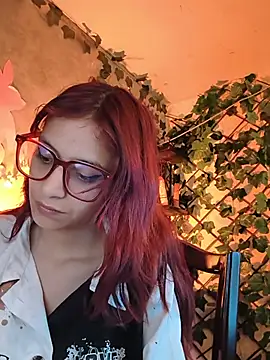 RedMeloddy's Live XXX Chat