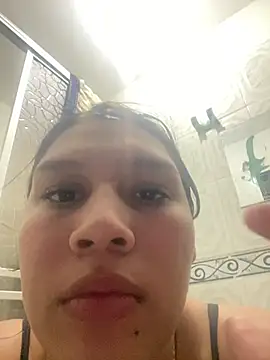 הופעת וובקאם של Annyeli
