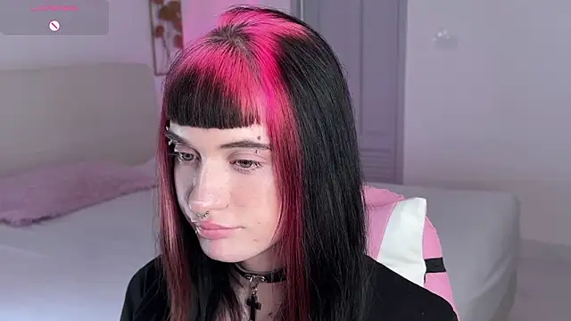 Vailyreb_ Show in webcam