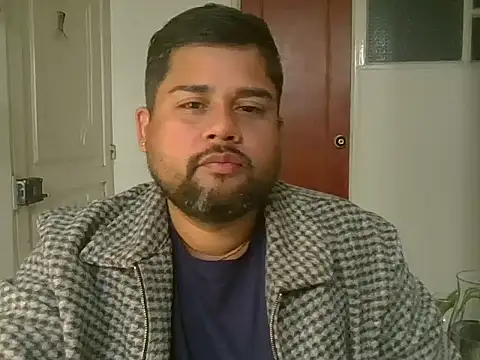 Show modela GABRIELGARCIA1313 na web-kameri