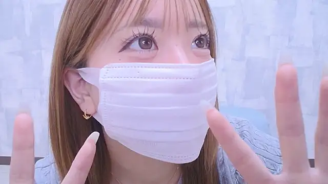 צ'אט XXX בשידור חי של momo_love_