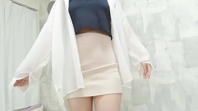 momo_love_ Show Webcam