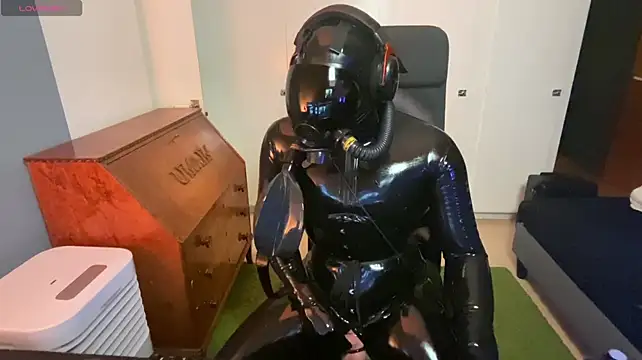 Show modela latexviking001 na web-kameri