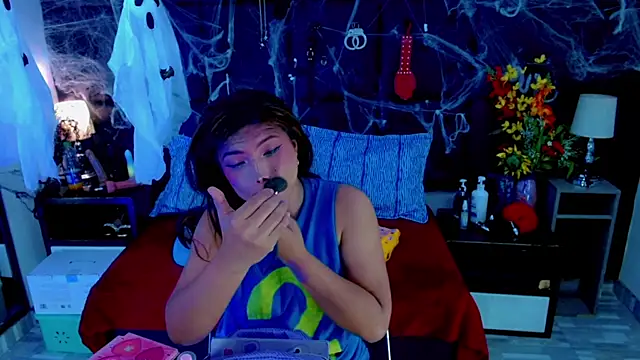 Cloelombard Show in webcam