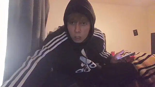 subslutroyalz Show in webcam