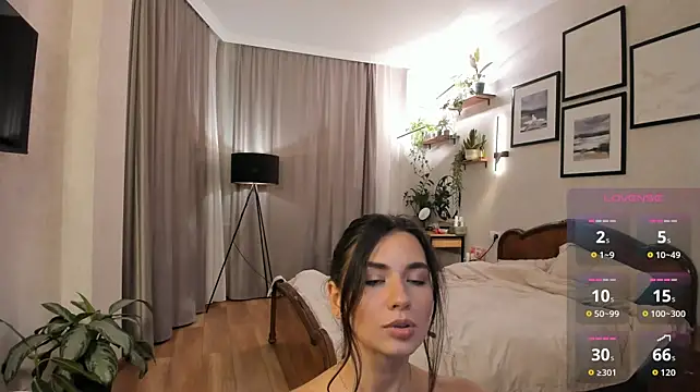 دردشة NicoleLuv الجنسية المباشرة