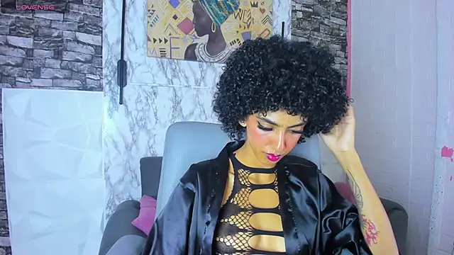 Chat +18 de Queen_Cuarxxo ao vivo