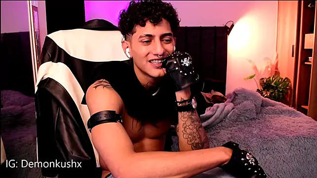 Show Webcam de DemonKush--
