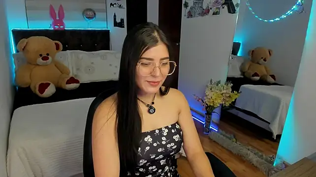 Luxxur69 élő XXX-chatje