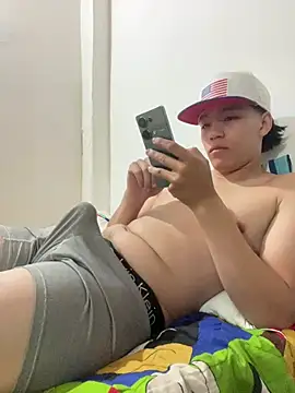Živý XXX chat CRYBYT9
