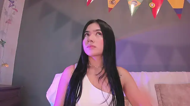 adara_johnson__のライブXXXチャット